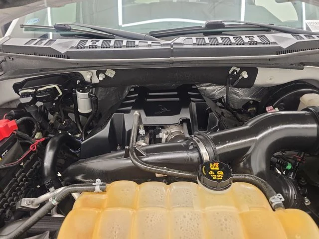 Used 2015 Oxford White Ford XLT image 33