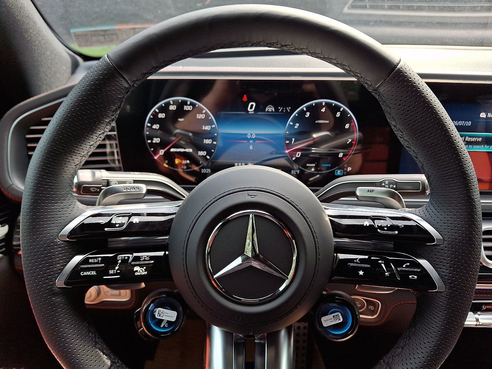 New 2026 MANUFAKTUR Moonlight White Metallic Mercedes-Benz AMG® GLE 53 4MATIC+ SUV image 40