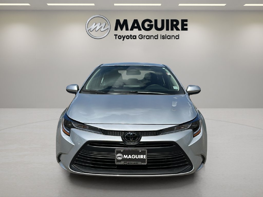 Used 2025 Silver Toyota LE image 7