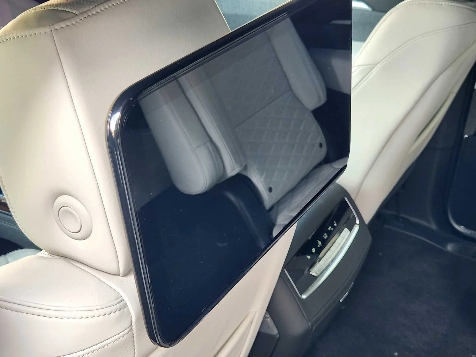 2026 Cadillac Escalade Platinum Sport - Photo 25