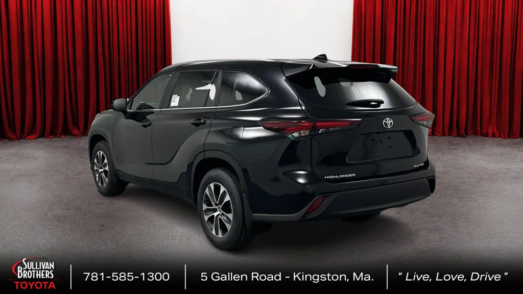Used 2024 Black Toyota XLE image 7