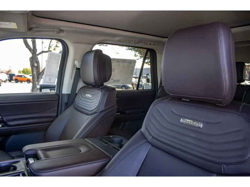 New 2026 Star White Metallic Tri-Coat Ford Platinum® image 42