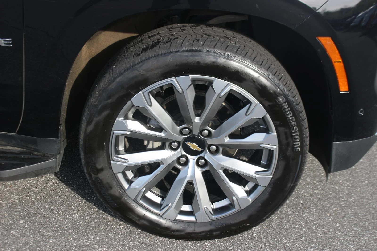 Used 2025 Black Chevrolet High Country image 40