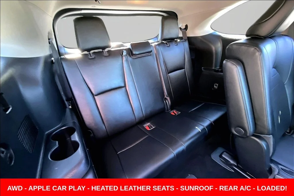 Used 2021 Silver Toyota XLE image 30