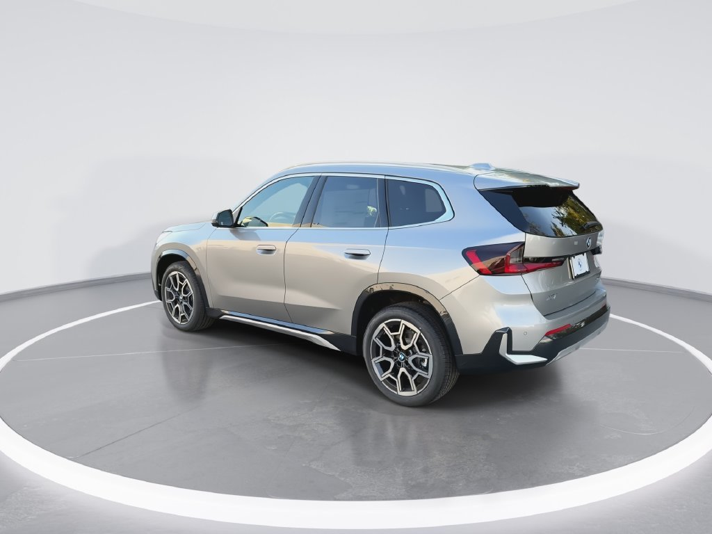 New 2027 Silver Metallic BMW xDrive28i image 6