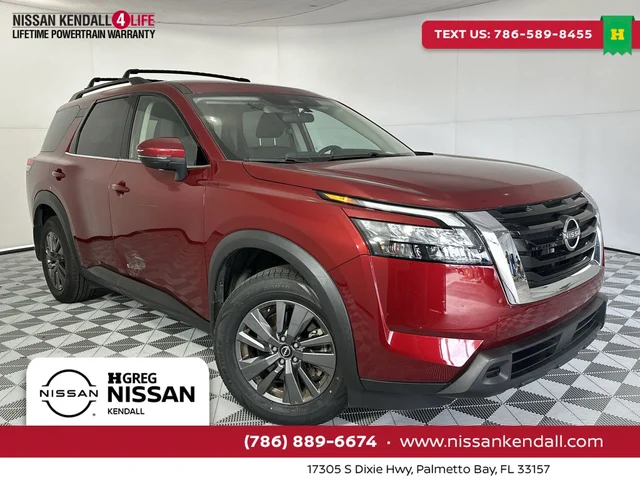 2024 Nissan Pathfinder SV