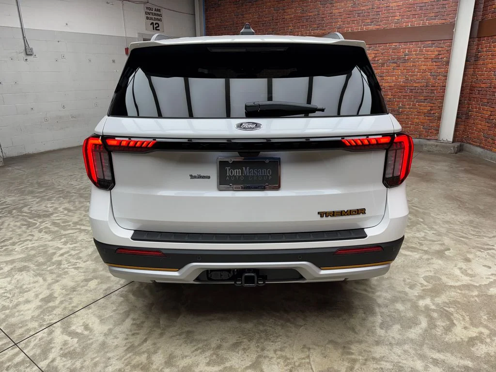 New 2026 Star White Metallic Tri-Coat Ford Tremor® image 4