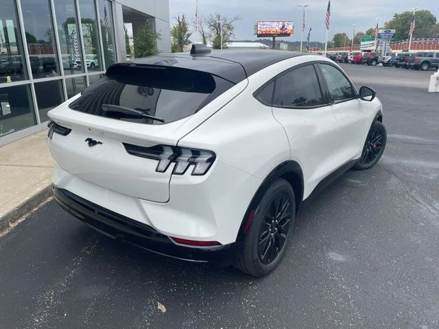 New 2025 Star White Metallic Tri-coat Ford Premium image 8