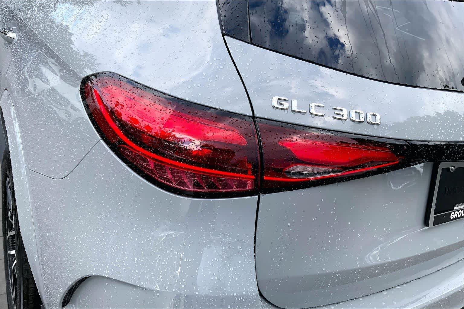 New 2027 MANUFAKTUR Alpine Grey Mercedes-Benz GLC 300 image 18