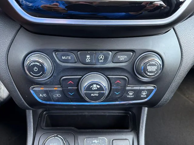 Used 2019 Black Jeep Limited image 14