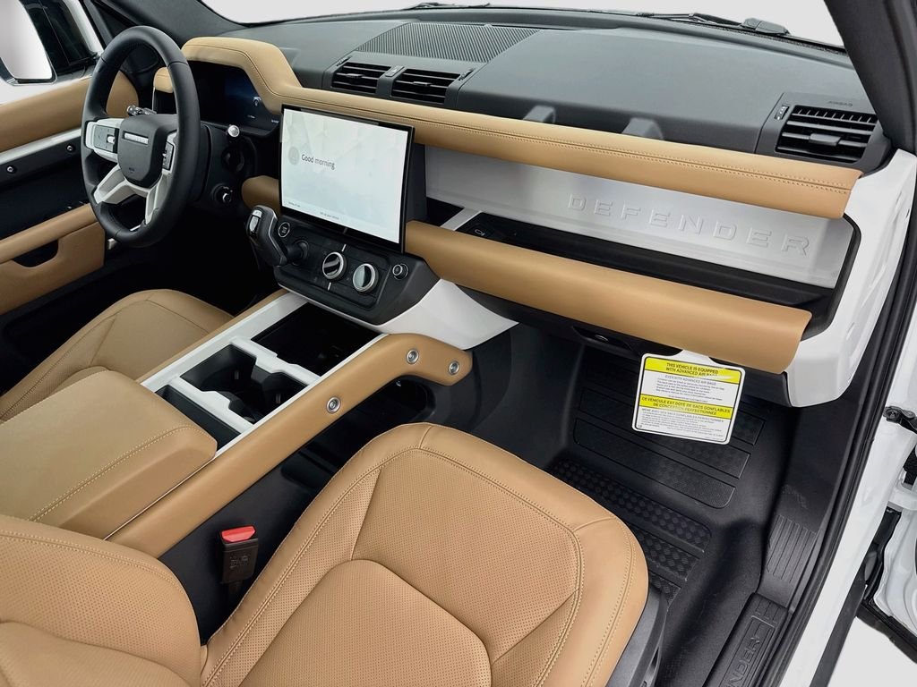 Used 2026 Fuji White Land Rover S image 17