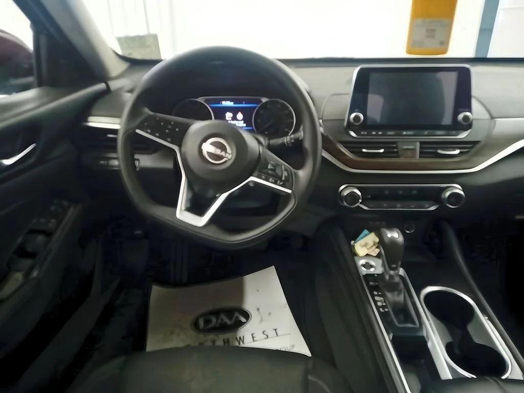 2023 Nissan Altima SV - Photo 6