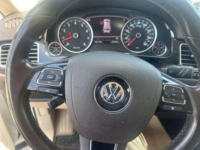 Used 2016 White Volkswagen VR6 FSI image 12