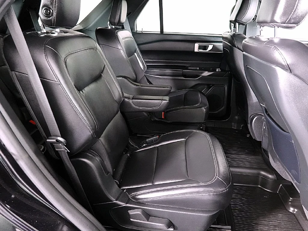 Used 2020 Black Ford XLT image 19