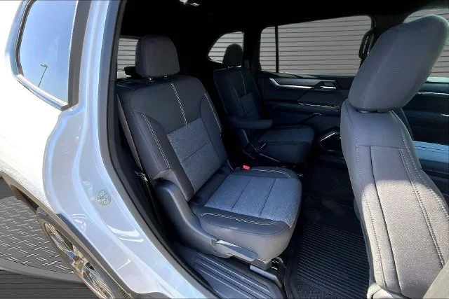 2026 GMC Acadia Elevation - Photo 10