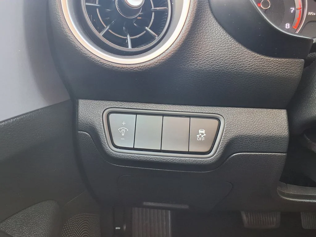 Used 2024 Black Kia LXS image 37
