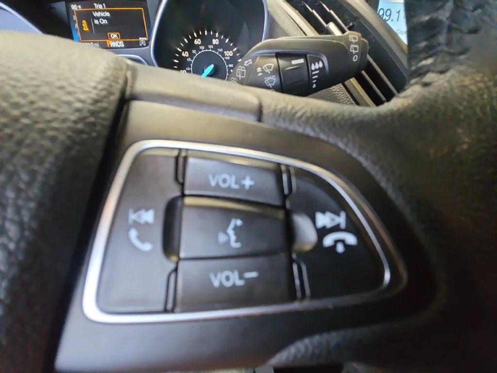 Used 2019 Silver Ford Titanium image 25