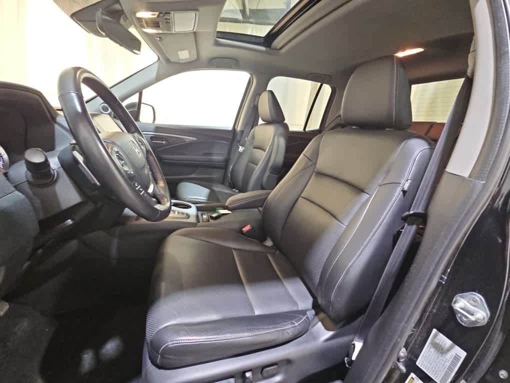 Used 2023 Crystal Black Pearl Honda RTL-E image 11