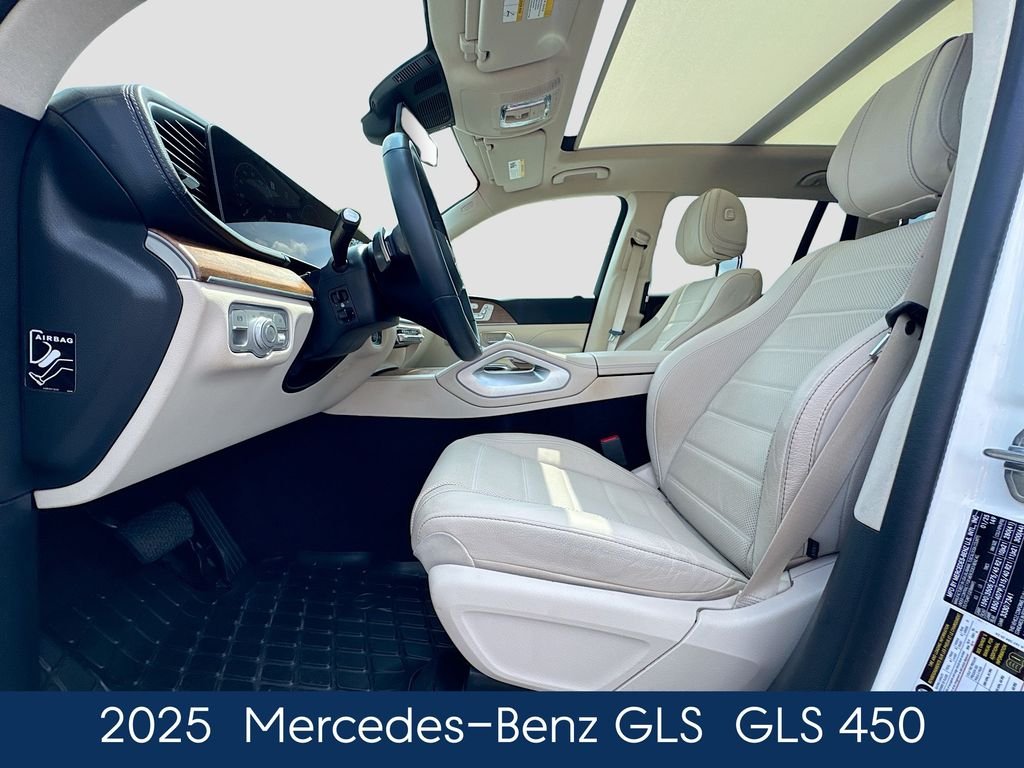 Used 2025  Mercedes-Benz GLS 450 image 24