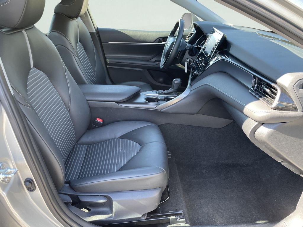 2024 Toyota Camry SE - Photo 13