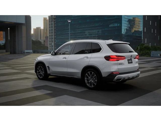 New 2026 Alpine White BMW  image 2