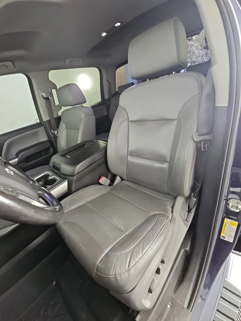 Used 2018 Blue Chevrolet LTZ image 27