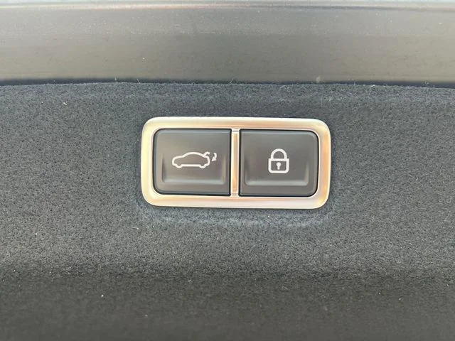 Used 2025 Black Hyundai Limited image 43
