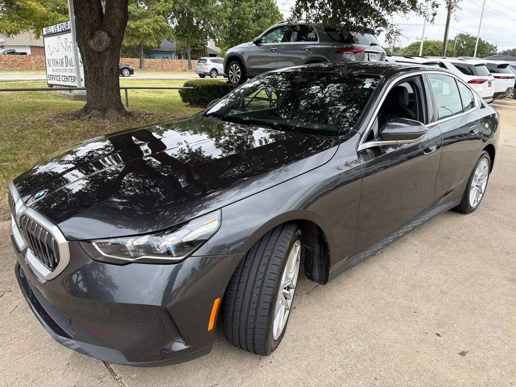 Used 2024 Gray BMW 530i image 2