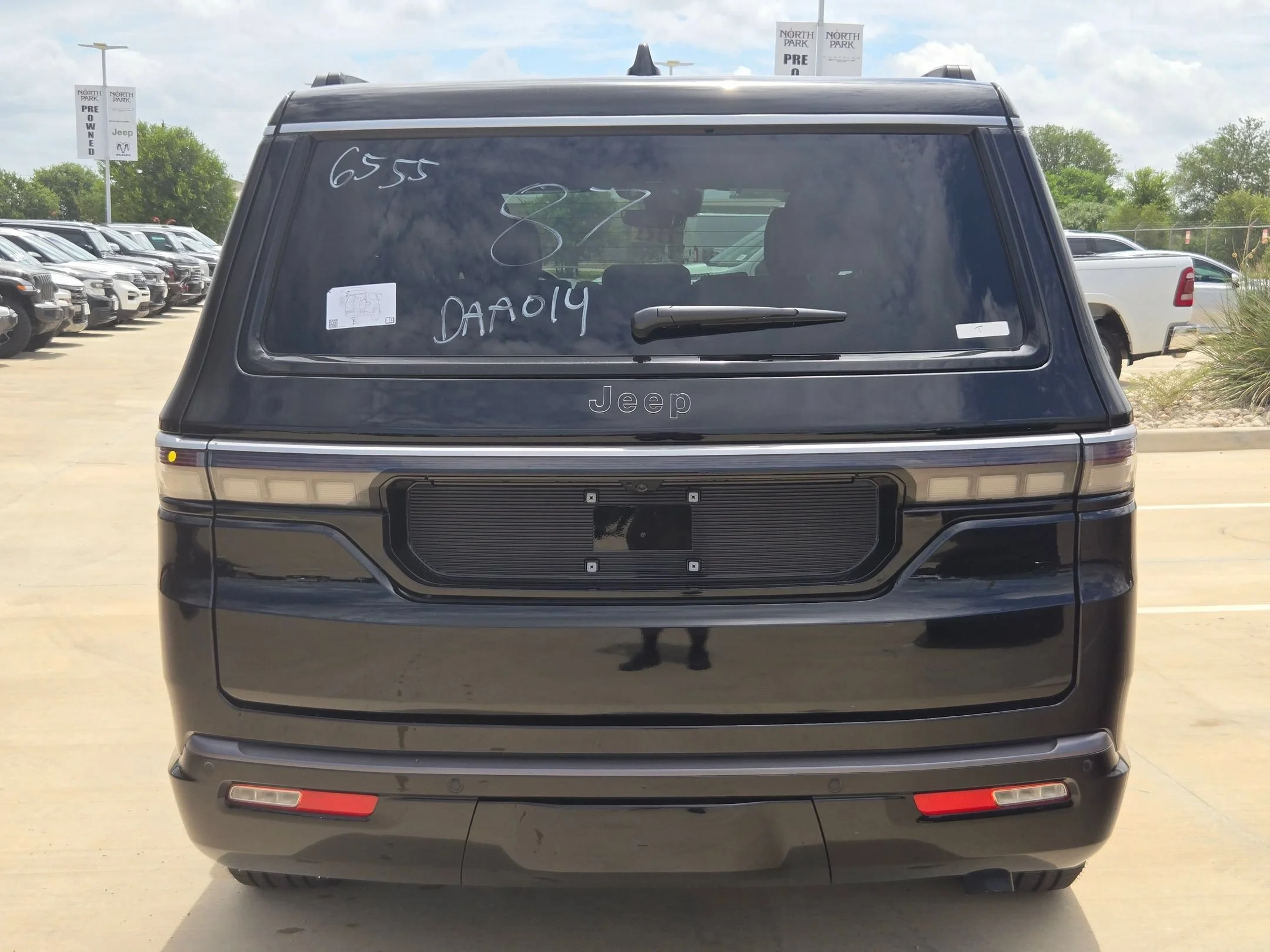 New 2026 High Gloss Black Exterior Paint Jeep  image 4