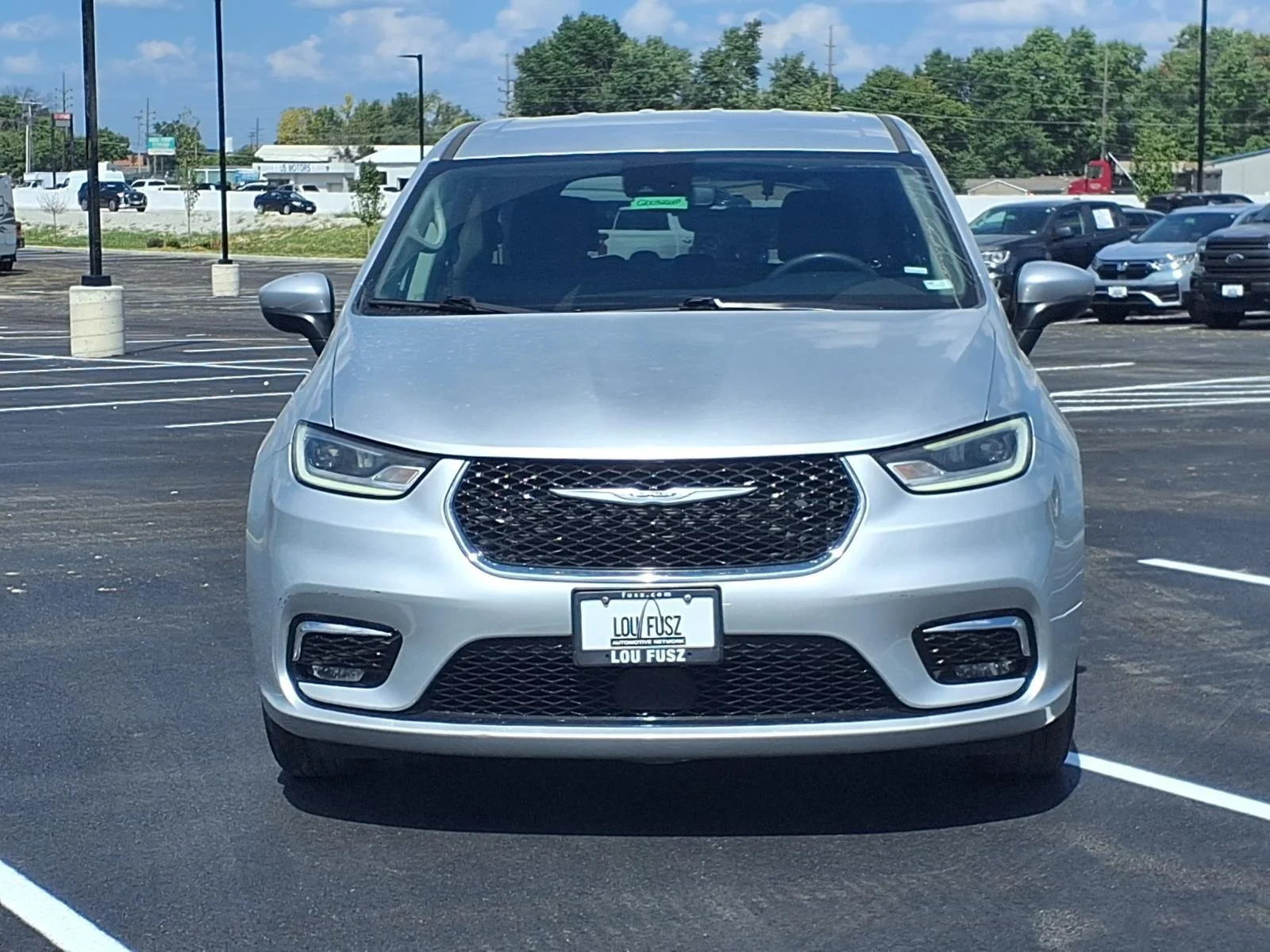 Used 2023 Silver Mist Clearcoat Chrysler Touring L image 36
