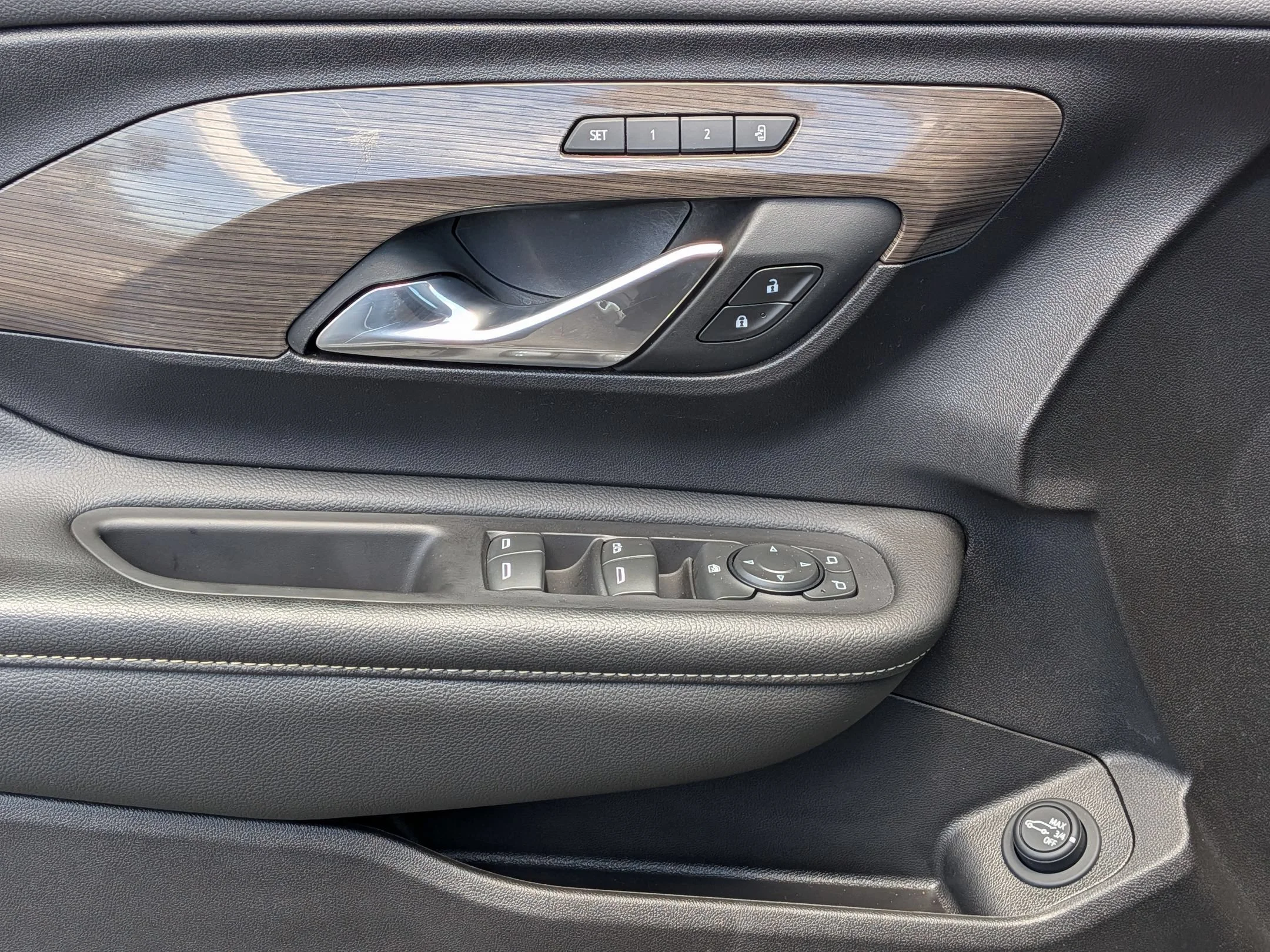 Used 2024 Ebony Twilight Metallic GMC Denali image 22