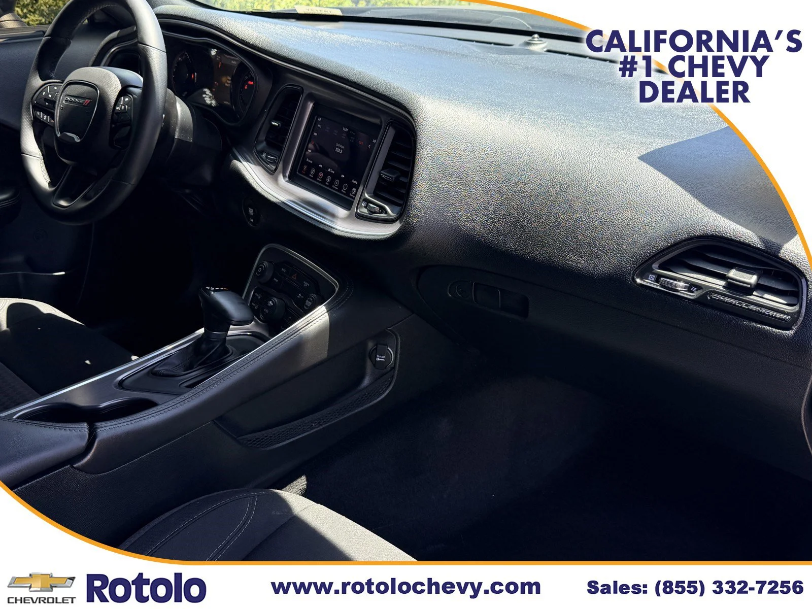 Used 2018 Granite Pearlcoat Dodge SXT image 7