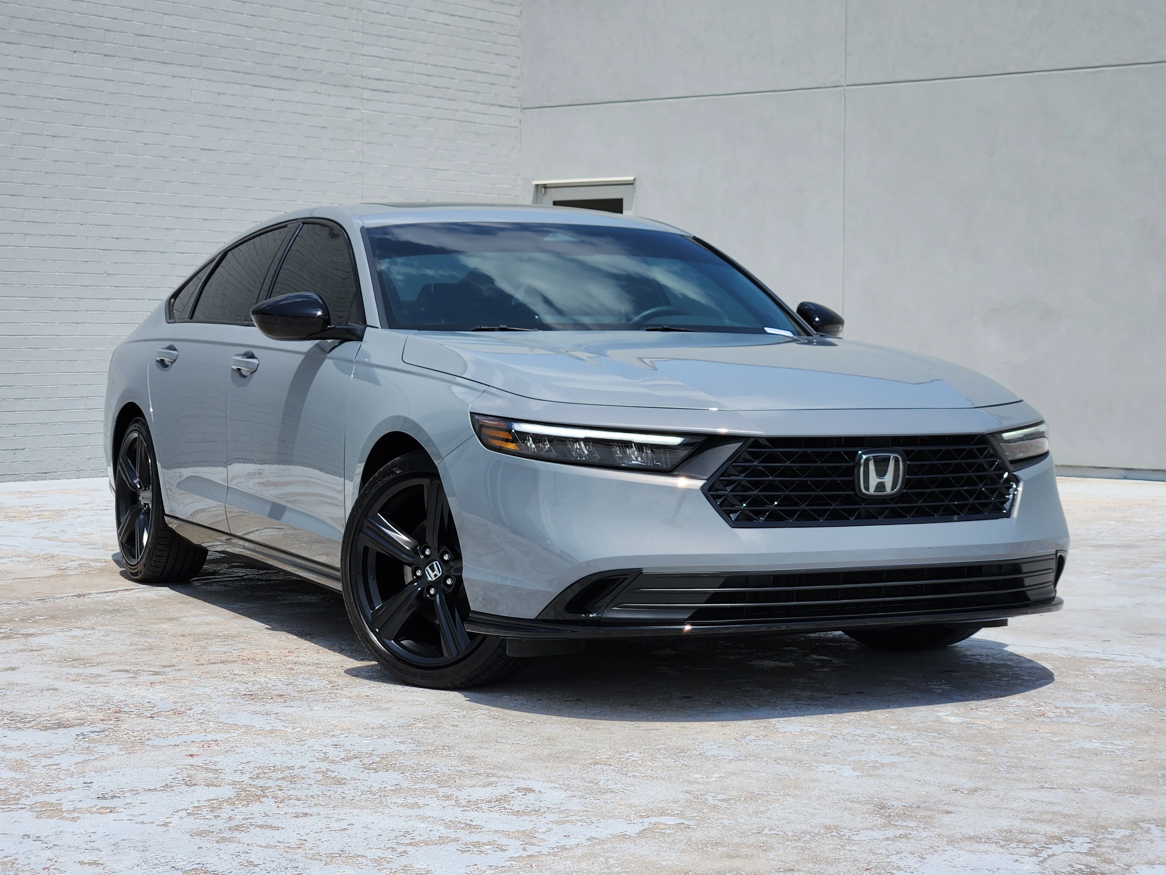 2023 Honda Accord Hybrid Sport-L w/o BSI's photo