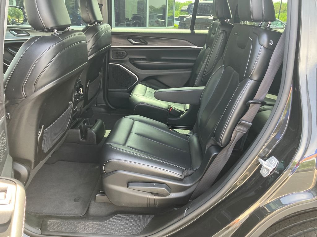 Used 2023 Gray Jeep Limited image 28
