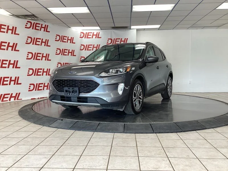 Used 2021 Gray Ford SEL image 3