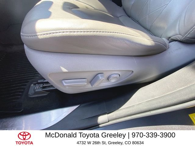 Used 2022 Gray Toyota Platinum image 12