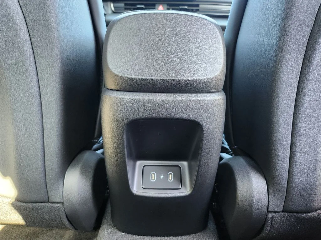 New 2026 White Hyundai Base image 22