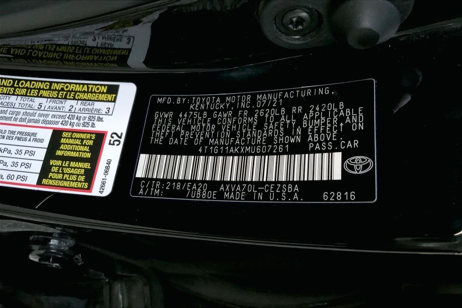 Used 2021 Midnight Black Metallic Toyota SE image 28