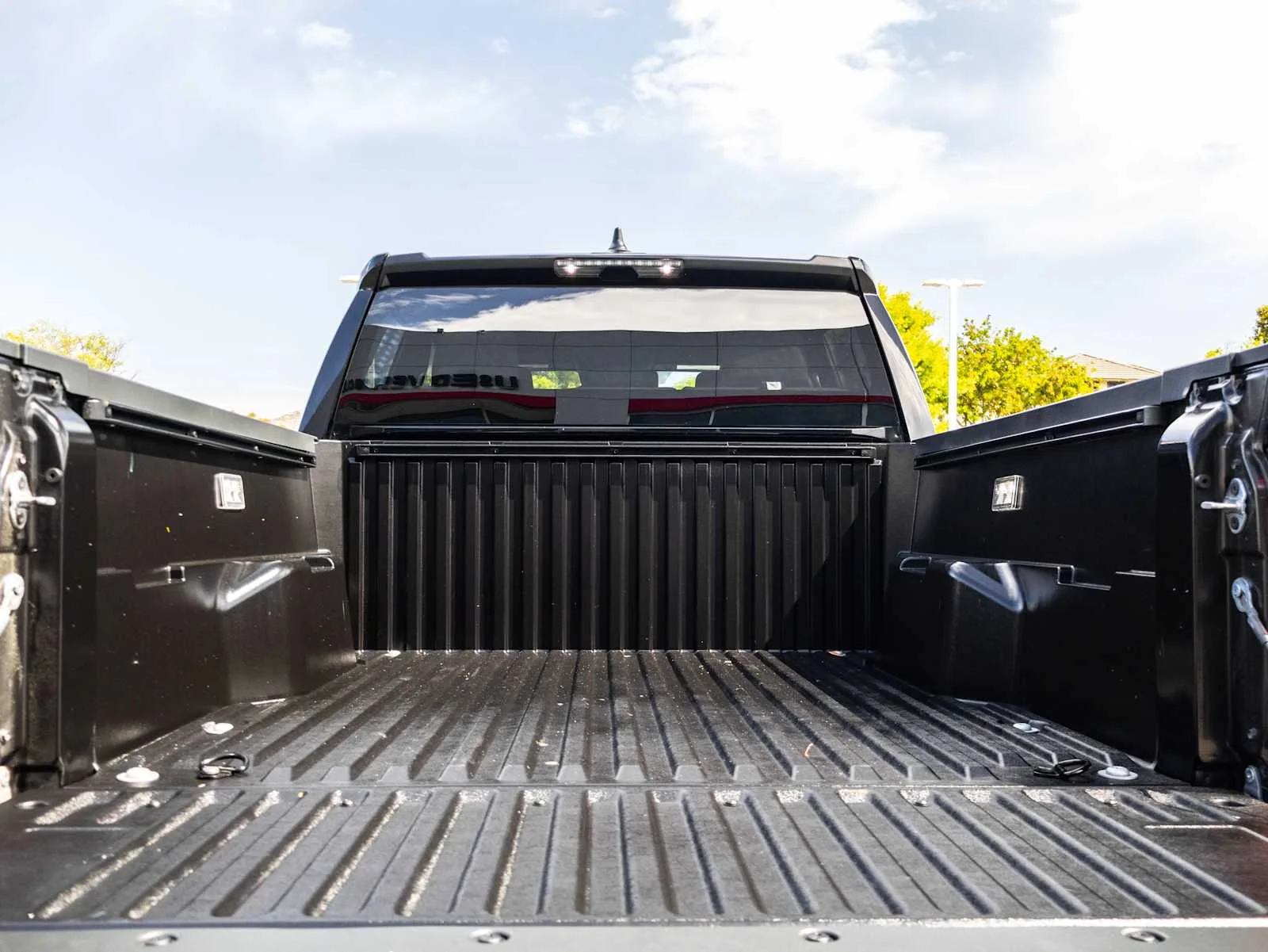 2025 Toyota Tacoma SR - Photo 12