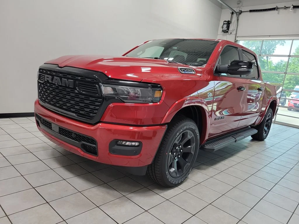 New 2026 Molten Red Pearl-Coat Exterior Paint RAM Big Horn/Lone Star image 3