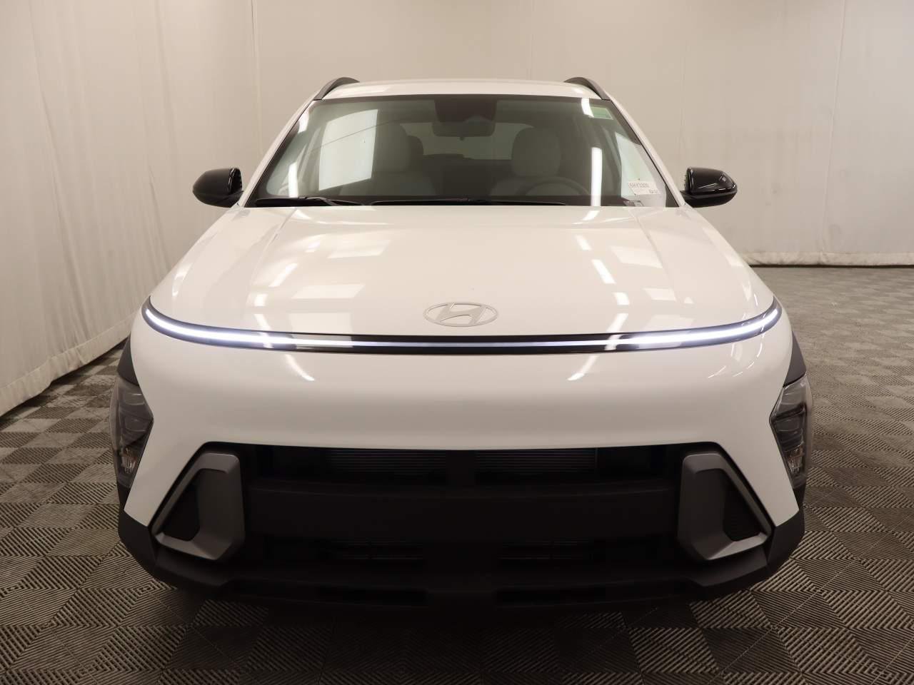 New 2026 Atlas White Hyundai SEL Sport FWD image 4