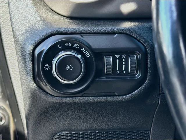 Used 2021 Black Jeep Unlimited Sport S image 10