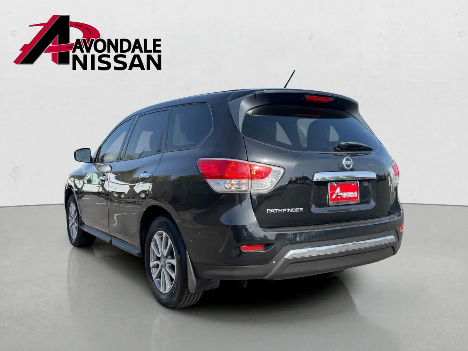 Certified Used 2015 Magnetic Black Nissan S image 4
