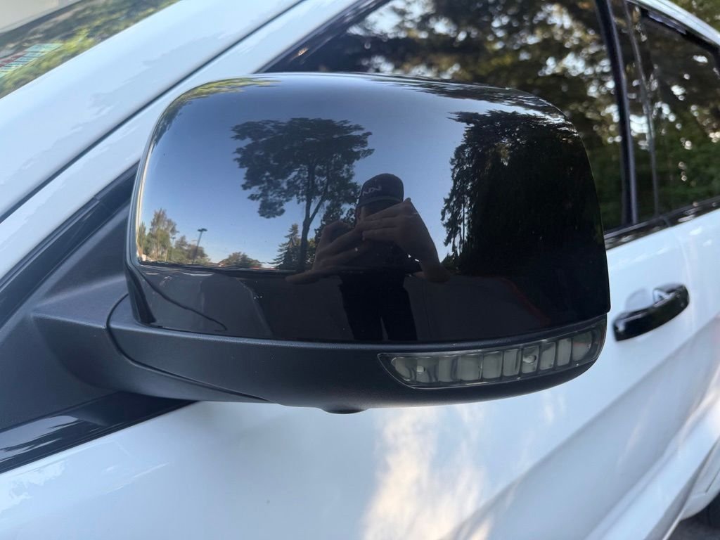 Used 2018 Bright White Clearcoat Jeep Overland image 11