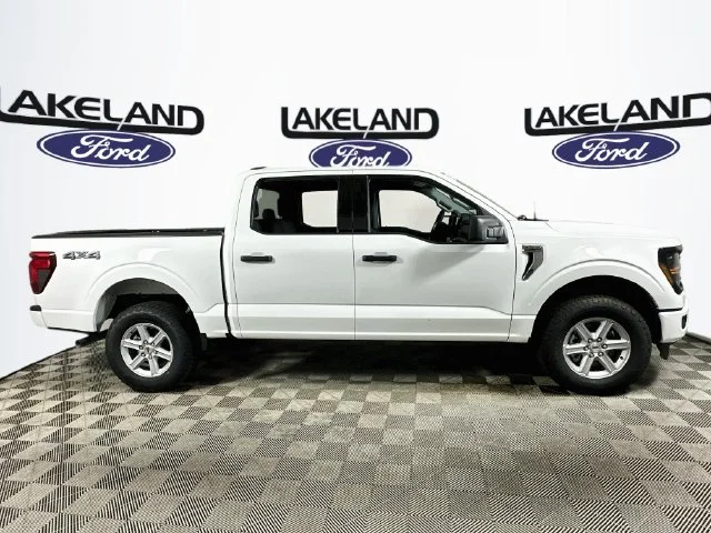 New 2026 White Ford XLT image 2