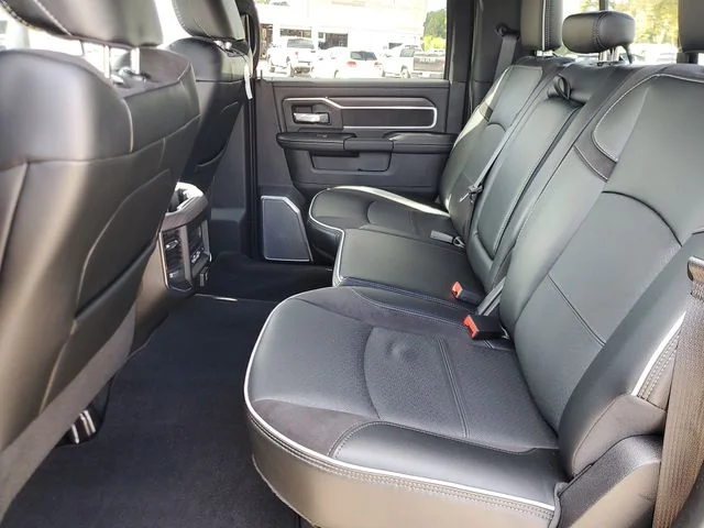 2025 RAM 3500 Laramie - Photo 10