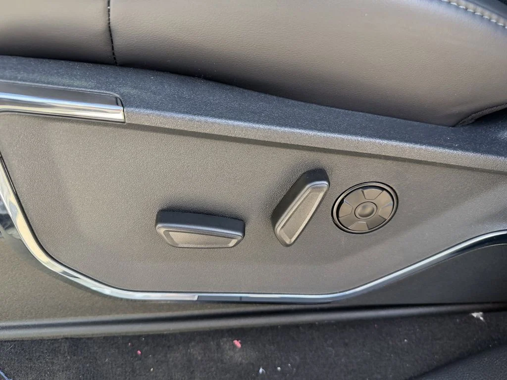 New 2026 Star White Metallic Tri-Coat Ford F-250® Platinum® image 26
