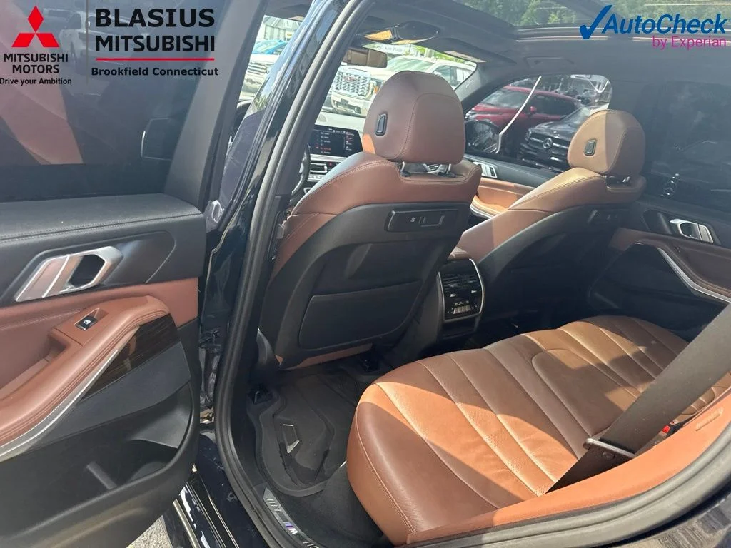 Used 2020 Black BMW xDrive40i image 40