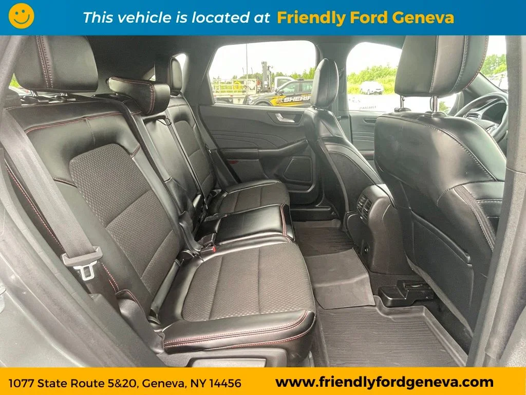 Used 2025 Gray Ford ST-Line image 29