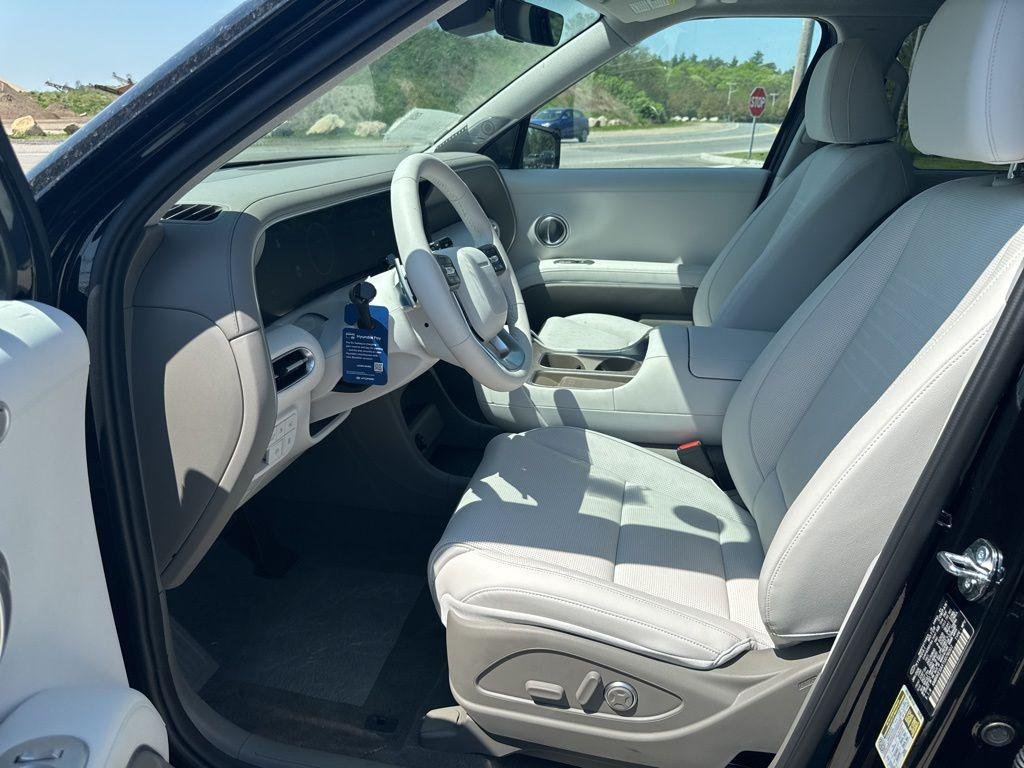 New 2026 Black Hyundai Limited image 13